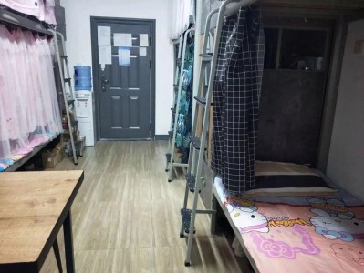 四川现代职业技术学校宿舍图片，四川现代职业学院校区？