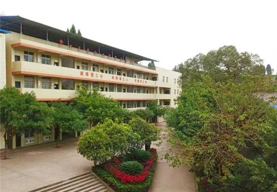四川省资中县水南高级职业中学校园环境怎么样