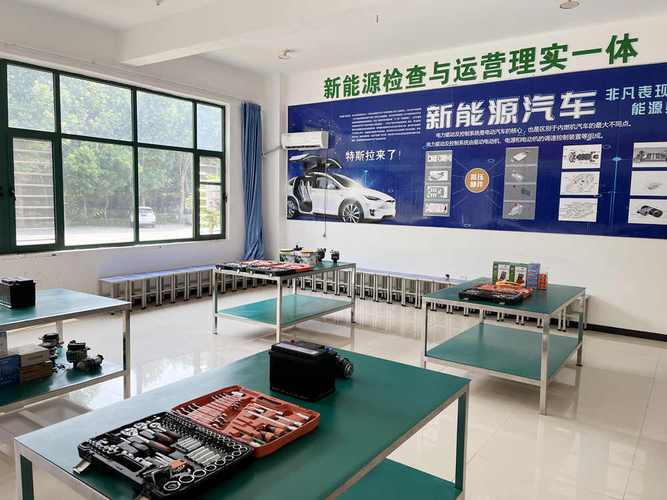 南充技工学校有哪些专业?有汽车运用与维修专业吗?