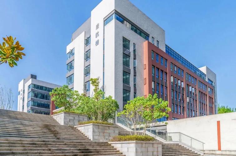 天府新区通用航空职业学院是什么学校?