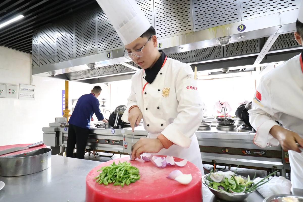 技校厨师专业学点什么