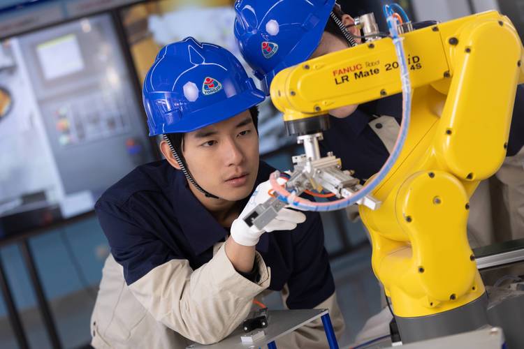 上职高学新能源技术就业前景怎样