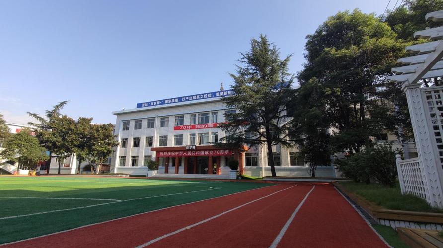 成都市武侯区亚细亚学校的口碑怎么样?