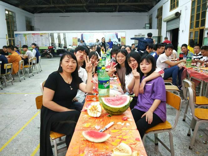 汝城职中学费多少