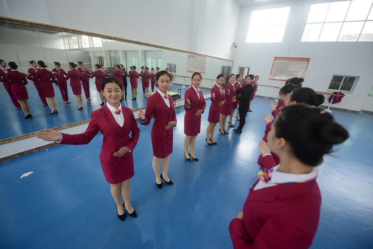 乘务员专业有哪些学校