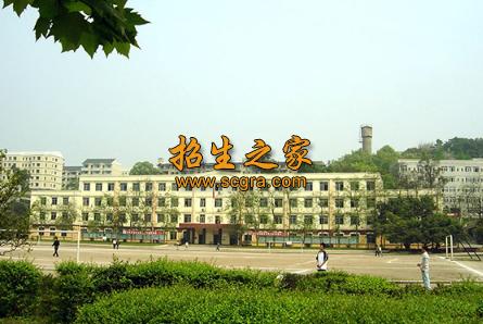 内江铁路机械学校2023年地址在哪里