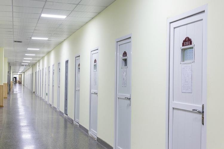 成都新亚艺术学校怎么样
