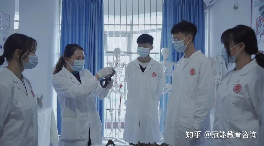 四川育英医养科技技术学校怎么样,娃儿想去报名?