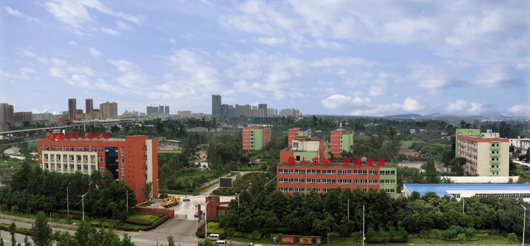 成都铁路工程学校在哪