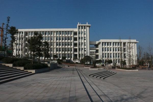 成都银河信息技术学校学校简介