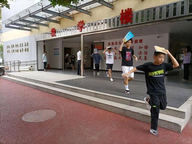 福州市体育运动学校是高中?