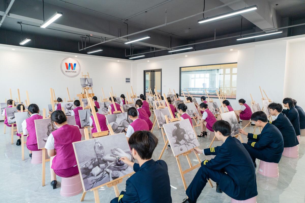 成都万通高铁乘务技工学校正规吗