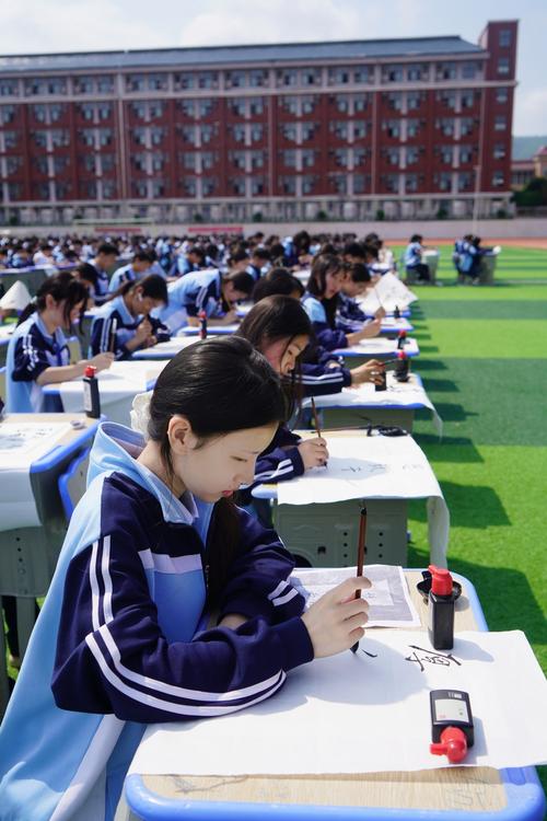 溆浦县职业中等专业学校的介绍