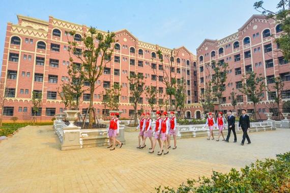 东星航空旅游职业学校大学还是高中