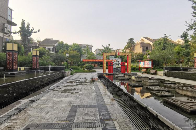 家住国奥村,双流哪个补习文化的机构在附近?