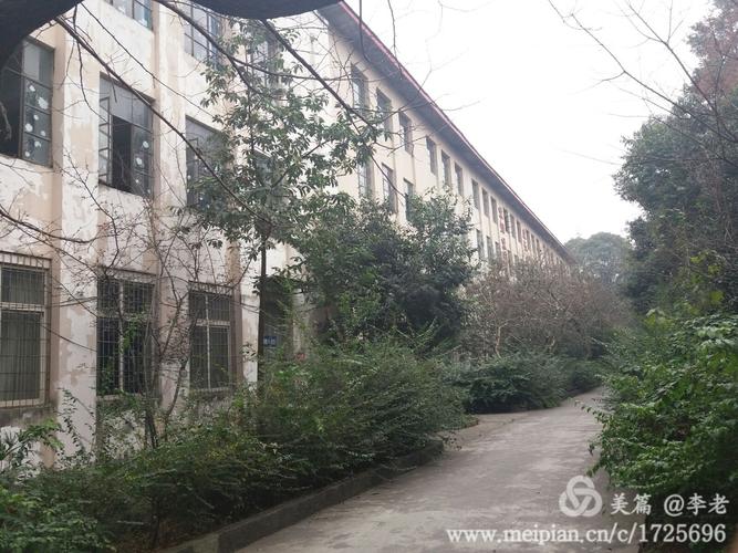 成都铁路工程学校有多烂