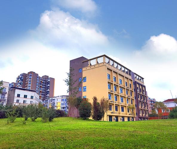 成都国盛技工学校是正规学校吗