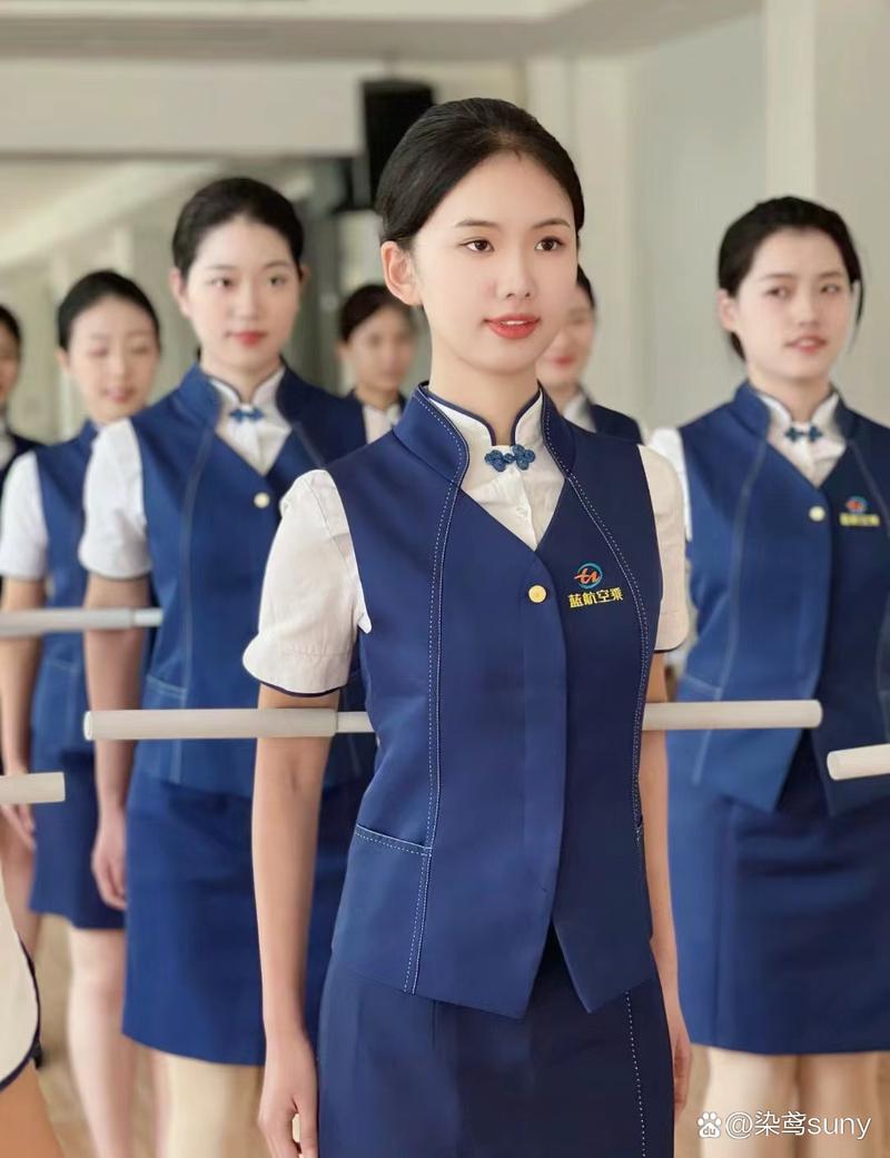 空姐读什么专业