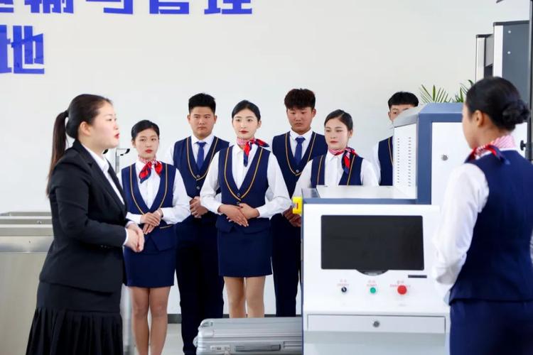 成都万通高铁乘务技工学校正规吗