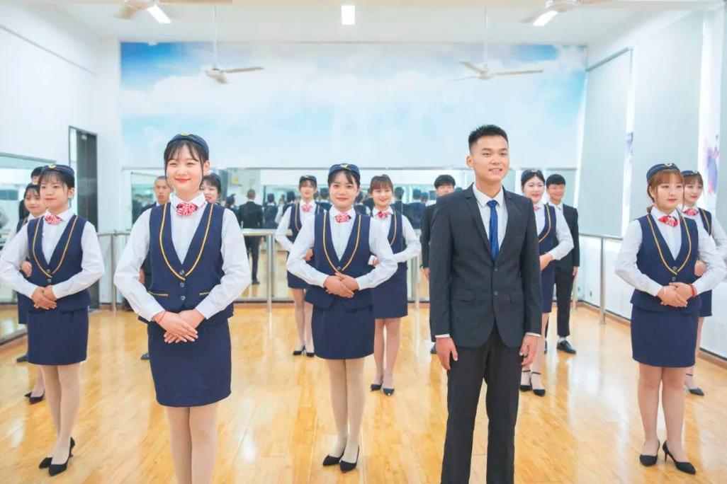 乘务员专业有哪些学校