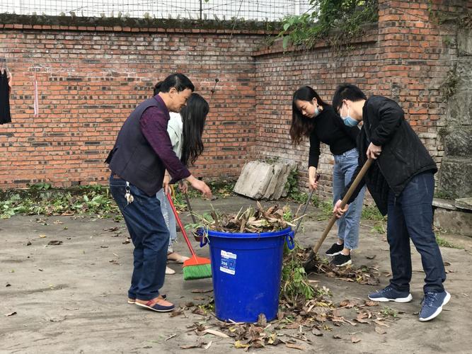 自贡东锅技校是公办吗