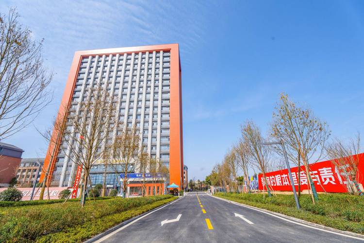 成都万通未来高级技工学校成立时间