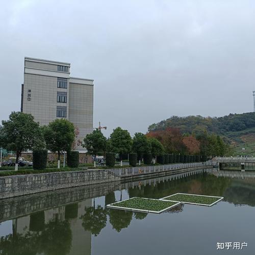 绍兴职业技术学院到底怎么样啊!要疯了