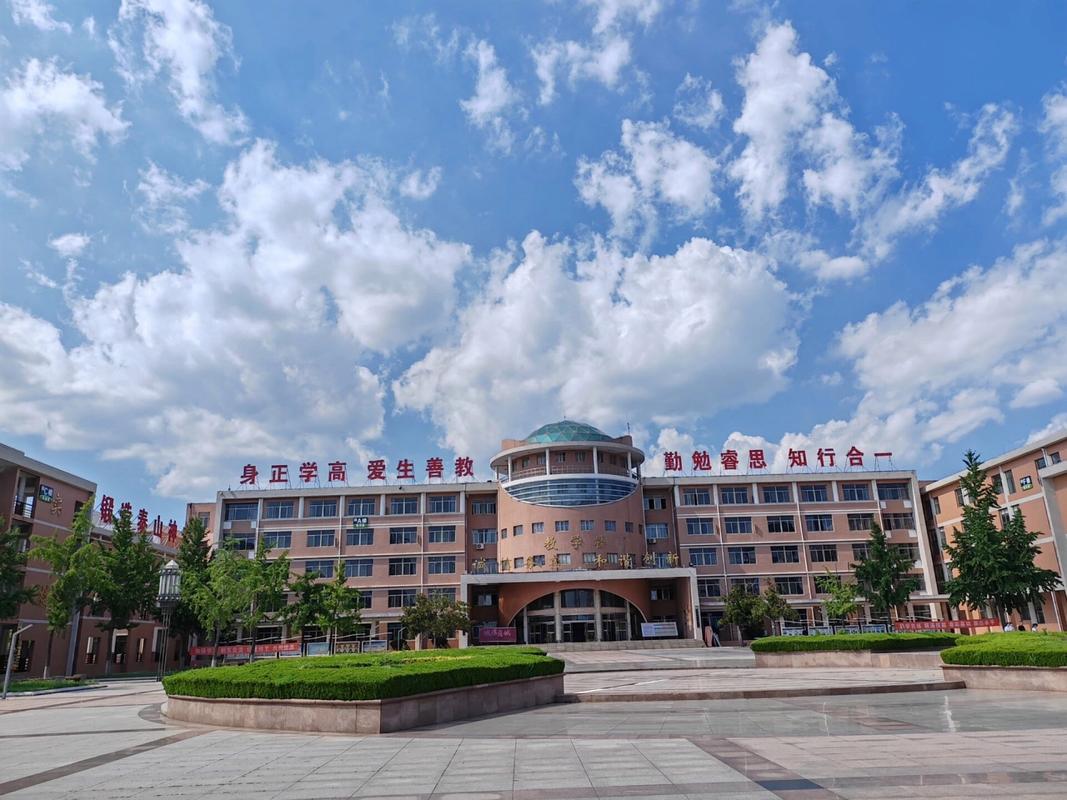 泰安医药技师学院与山东医药技师学院是一个学院吗