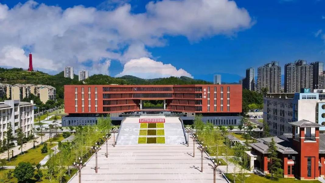 四川幼儿师范高等专科学院与川北幼儿师范高等专科学校哪个更好_百度...