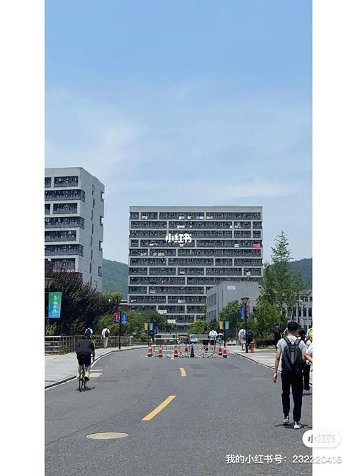杭州电子科技大学信息工程学院与杭州电子科技大学有什么区别