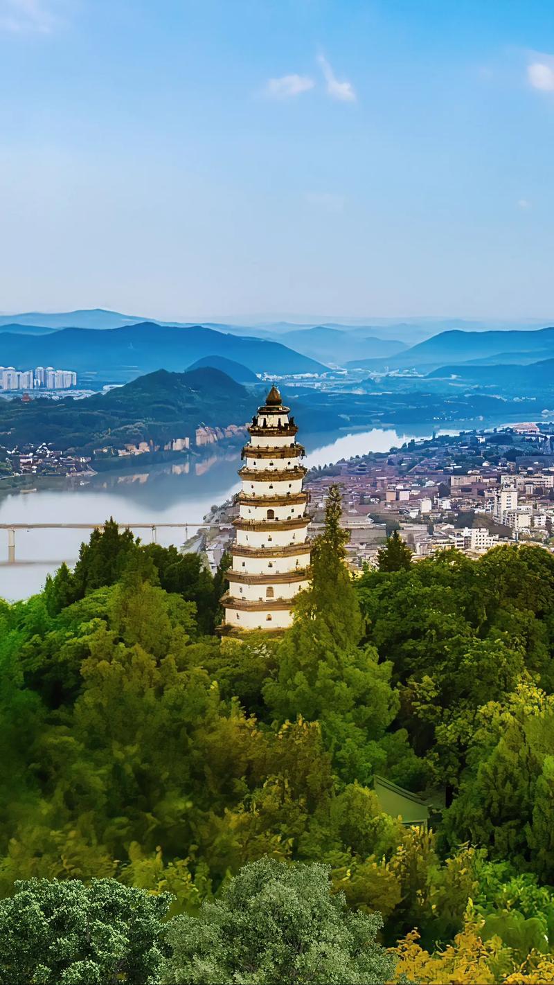 阆中市属于哪个市