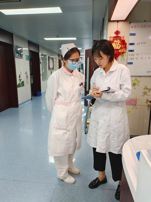 卫校的助产和护理是同一个专业么