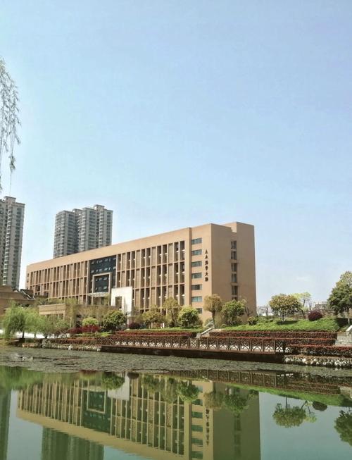 湖南城建职业技术学院是大专吗