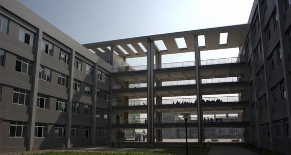 成都市技师学院是大专还是中专